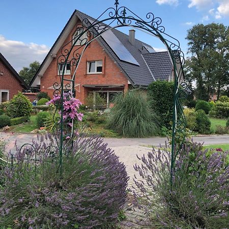 Feldjahns-Ferienwohnung Ахаус Экстерьер фото